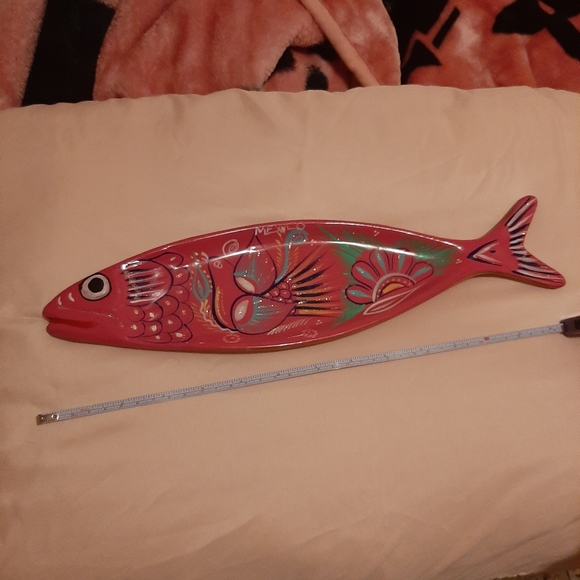 Pink Glitter Terracotta Fish Decor - Picture 2 of 5
